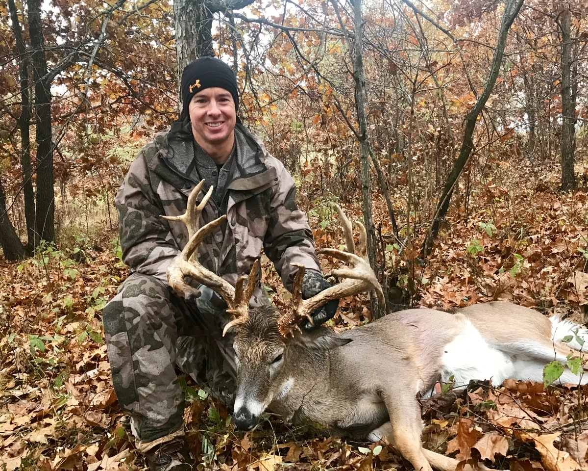 Whitetail Deer Hunting Guide - The Deer Hunting